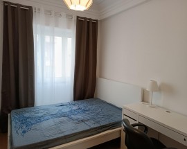Quarto com varanda centro Amadora